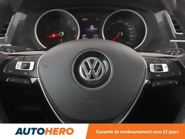 Volkswagen Tiguan view 21
