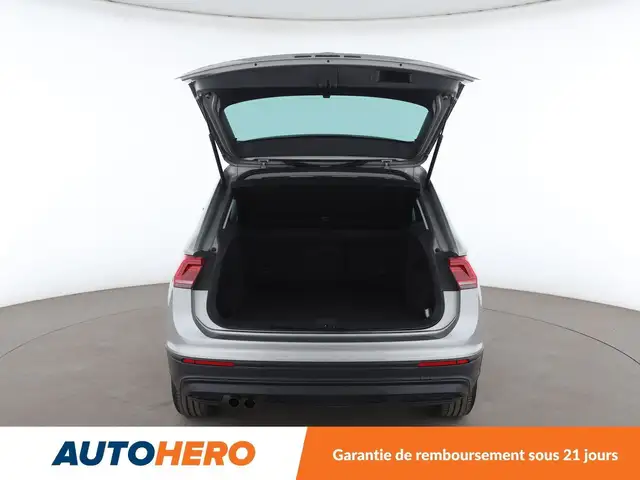 Volkswagen Tiguan view 19