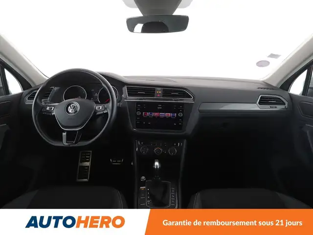 Volkswagen Tiguan view 12