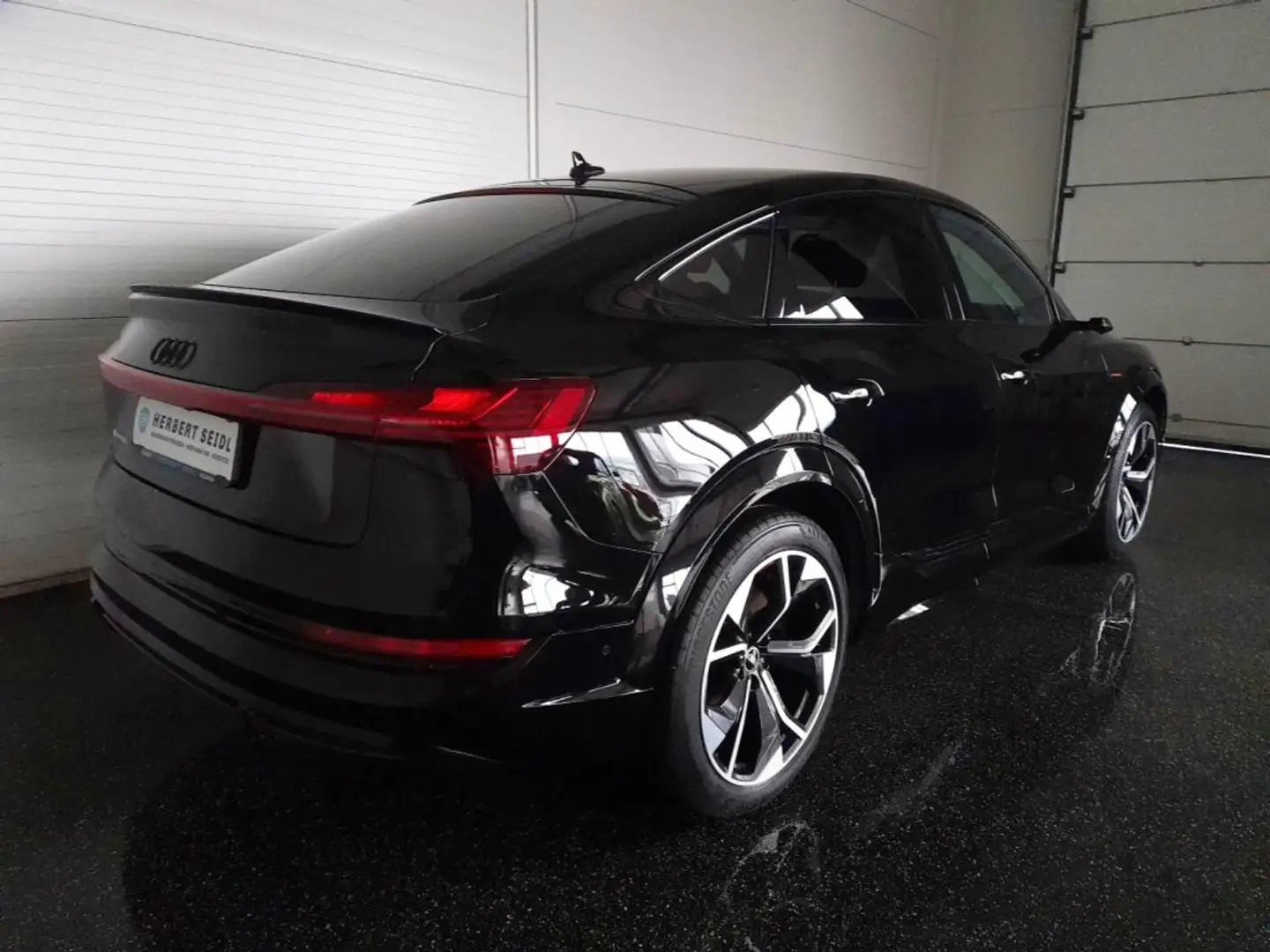 Audi e-tron "S" SB 95 QUATTRO S-LINE BLACK *NP € 119.038,- / MATRIX-LED / NACHTSICHTASSIST / HEAD-UP / ASS PAKETE TOUR & STADT* Schwarz - 2