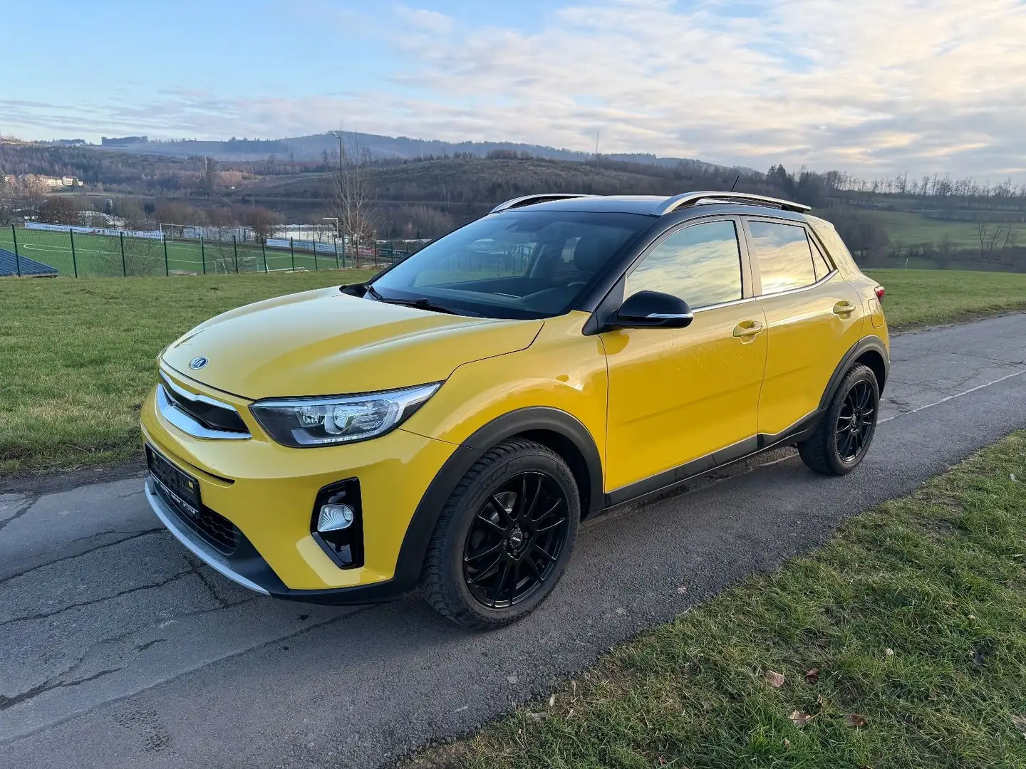 Kia Stonic Spirit 1,6 Diesel Gelb - 2