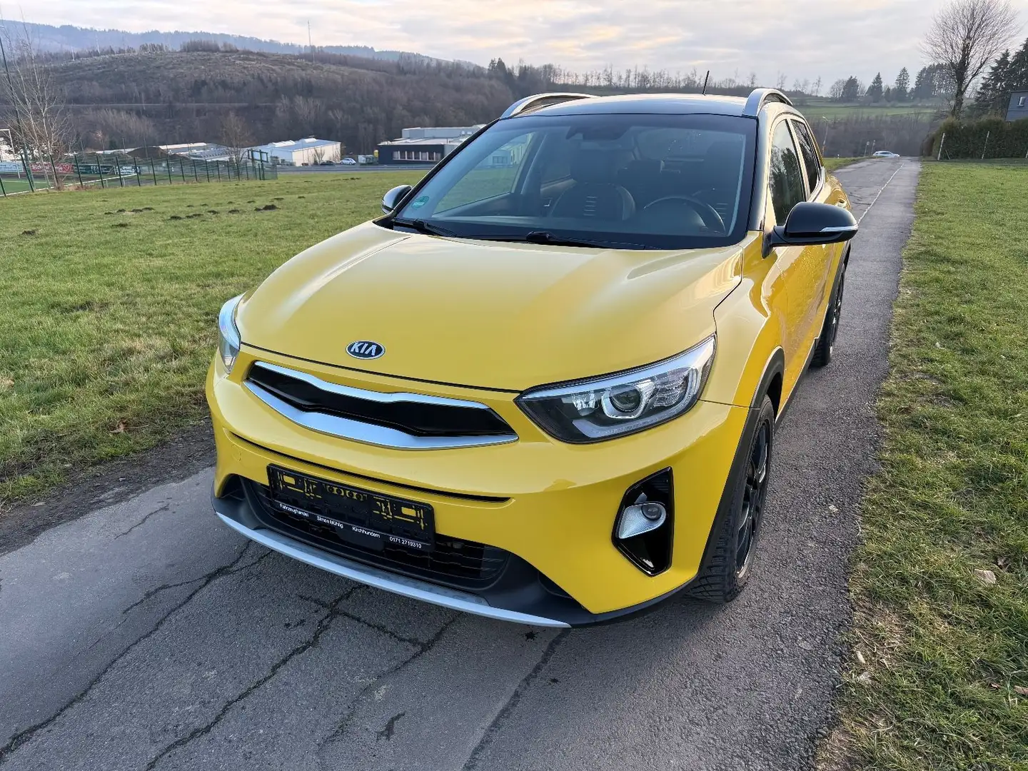 Kia Stonic Spirit 1,6 Diesel Gelb - 1