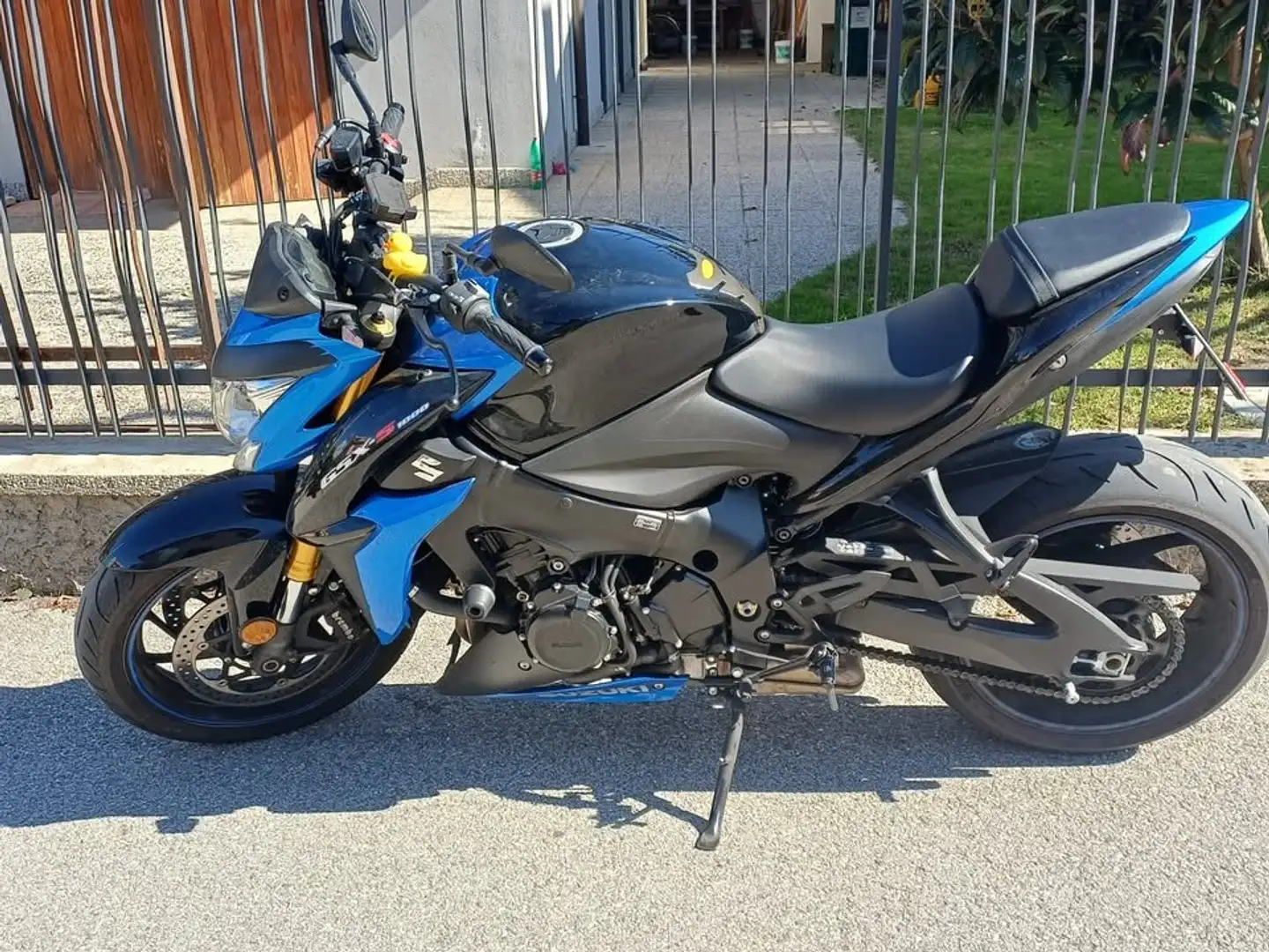 Suzuki GSX-S 1000 Bleu - 1
