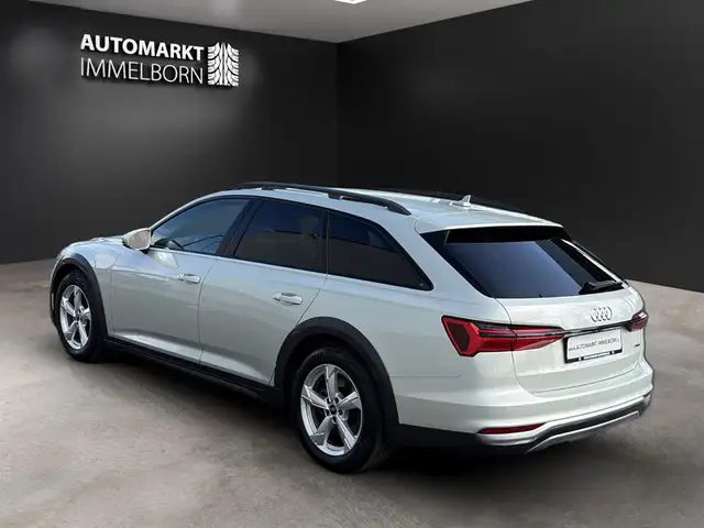 Audi A6 view 5