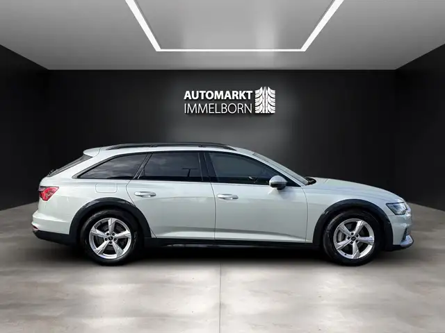 Audi A6 view 7
