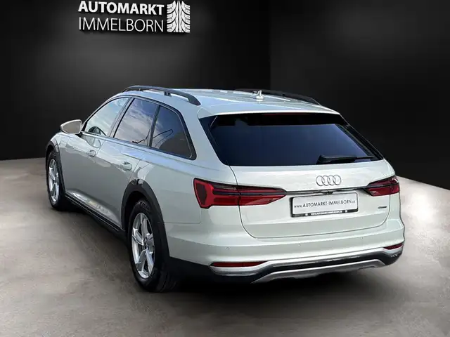 Audi A6 view 10