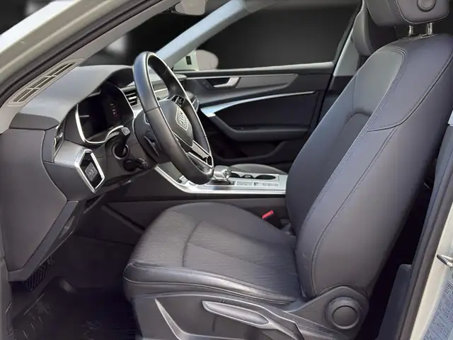 Audi A6 view 13