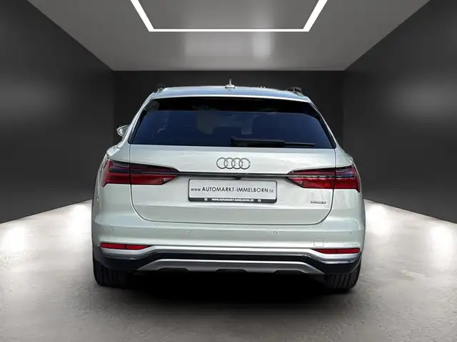 Audi A6 view 9