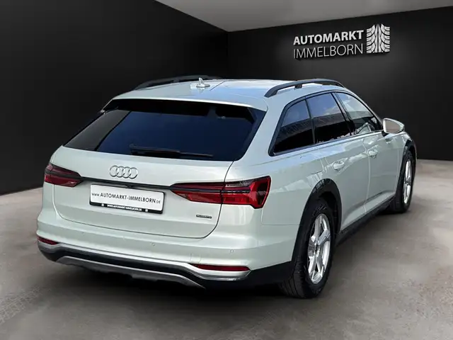 Audi A6 view 11