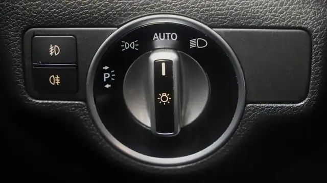 Mercedes-Benz 250 view 9