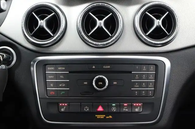 Mercedes-Benz 250 view 13