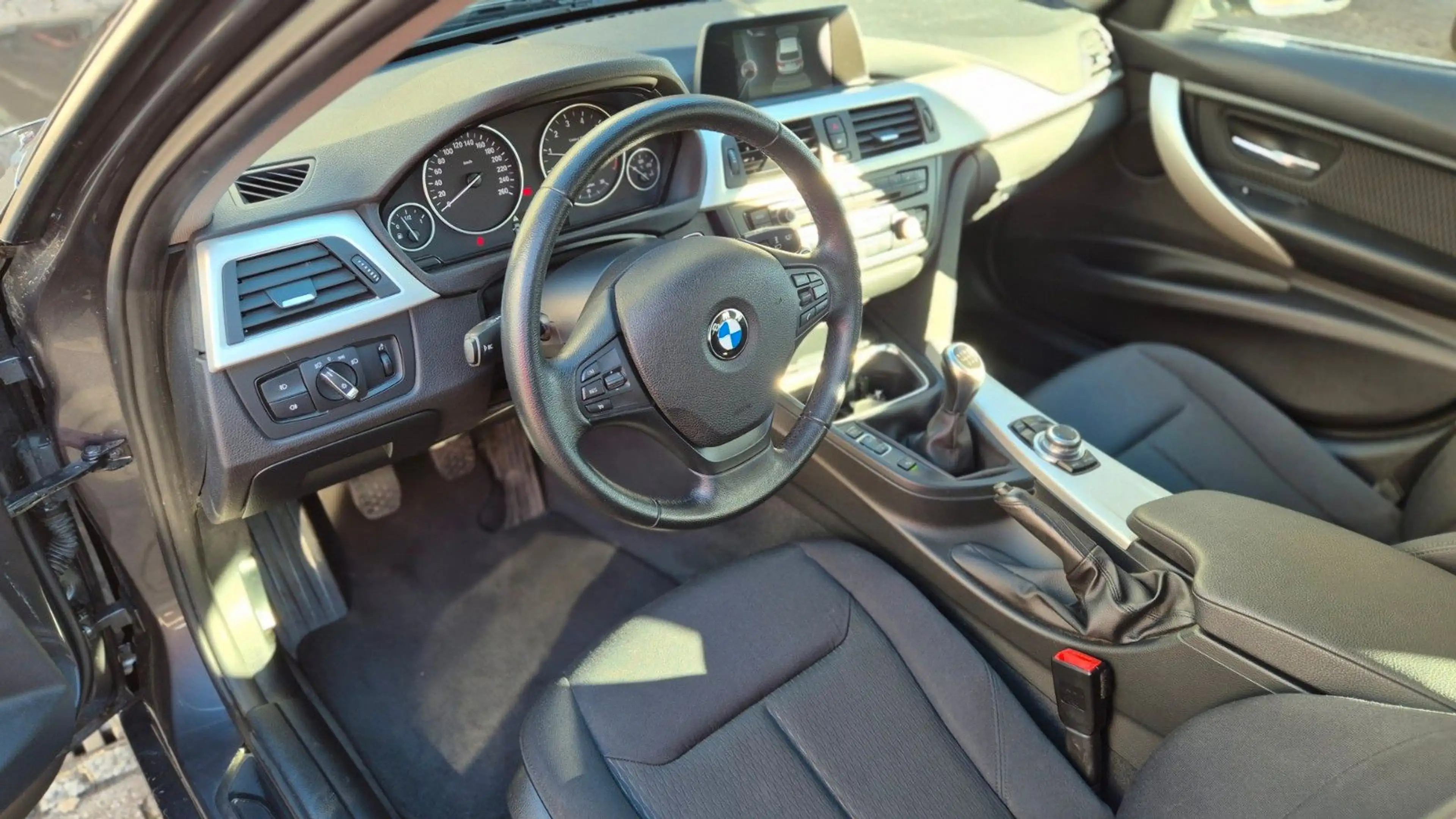 BMW 316 3er Touring 316 i Xenon-Navi-PDC-18"Zoll — photo 5