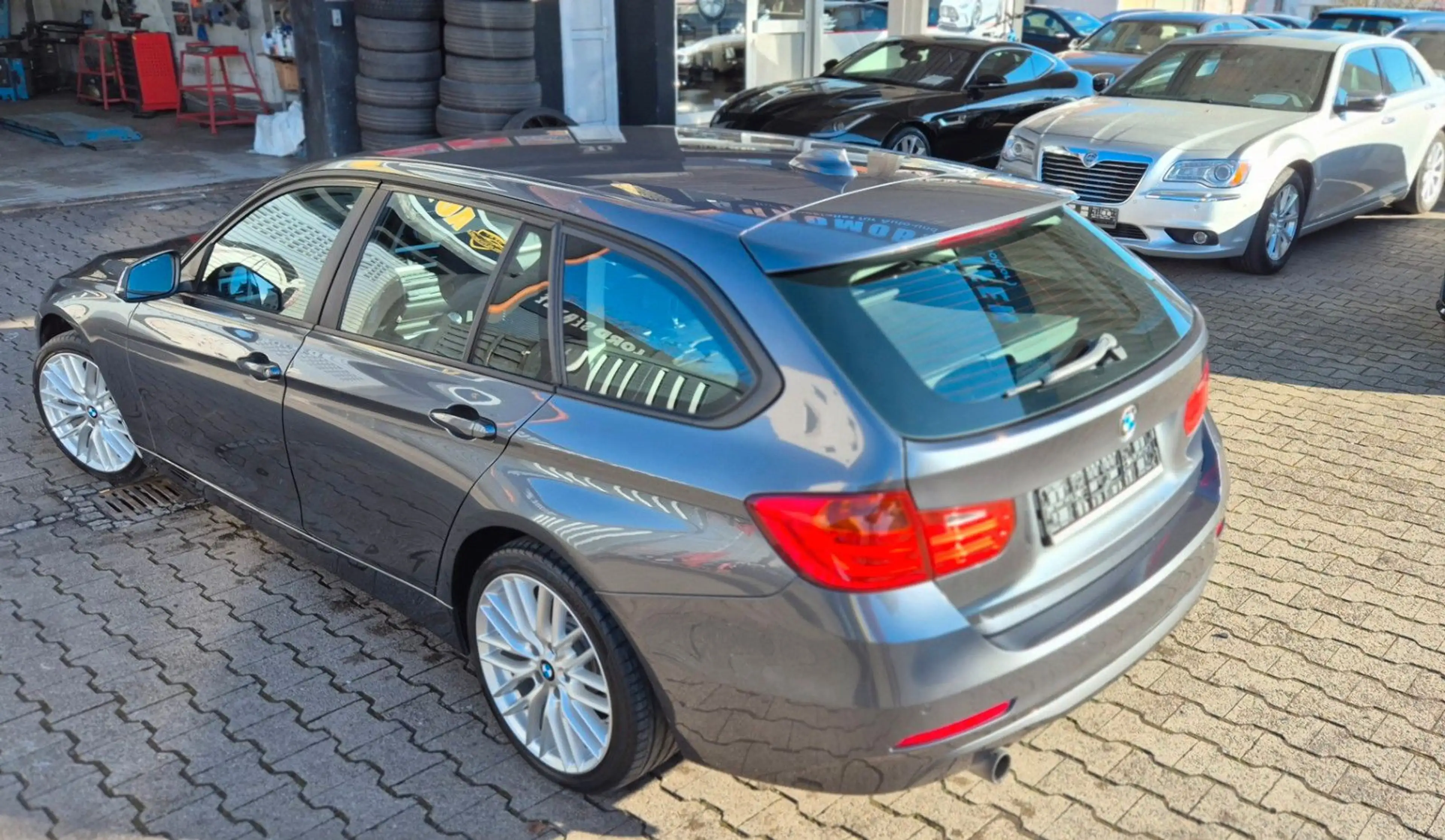 BMW 316 3er Touring 316 i Xenon-Navi-PDC-18"Zoll — photo 2