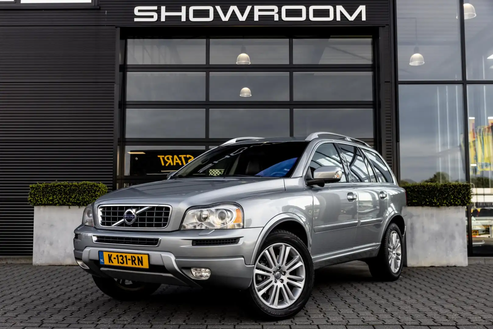 Volvo XC90 3.2 Executive, 244 PK, 7-Persoons, Memory stoelen, Grigio - 2