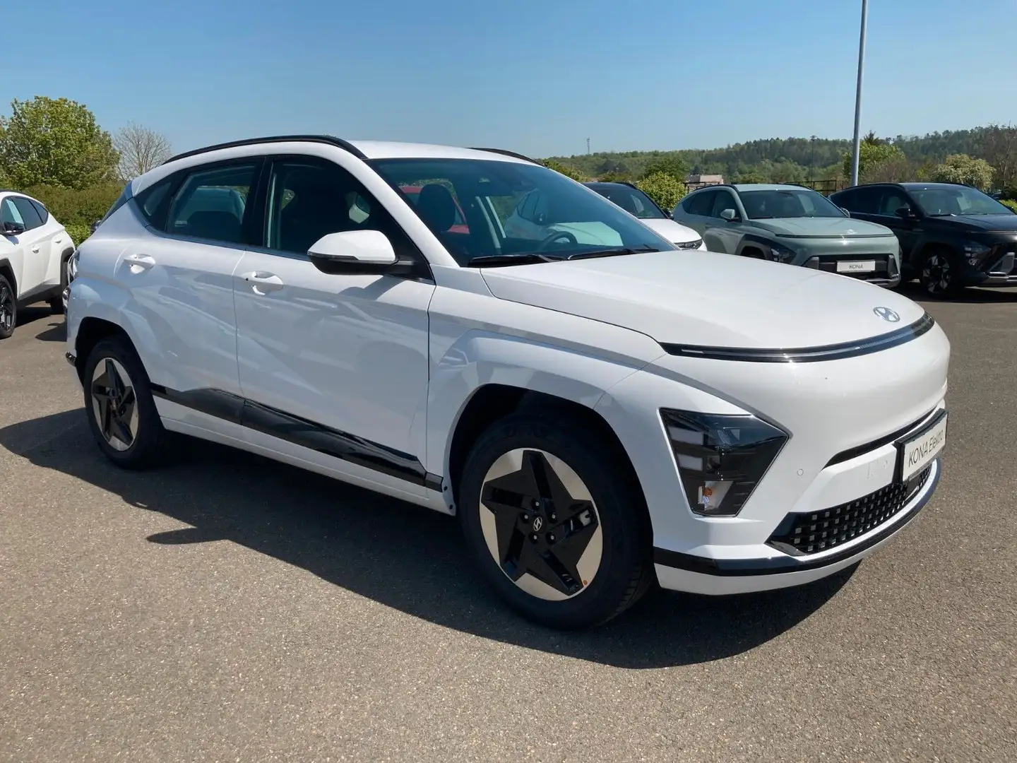 Hyundai KONA ELEKTRO 48,4kWh Advantage, Effizienz-Paket Weiß - 2