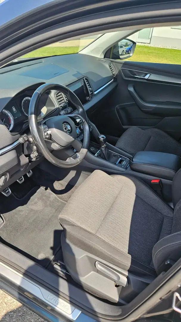 Skoda Karoq Style 125 TDI Gris - 2