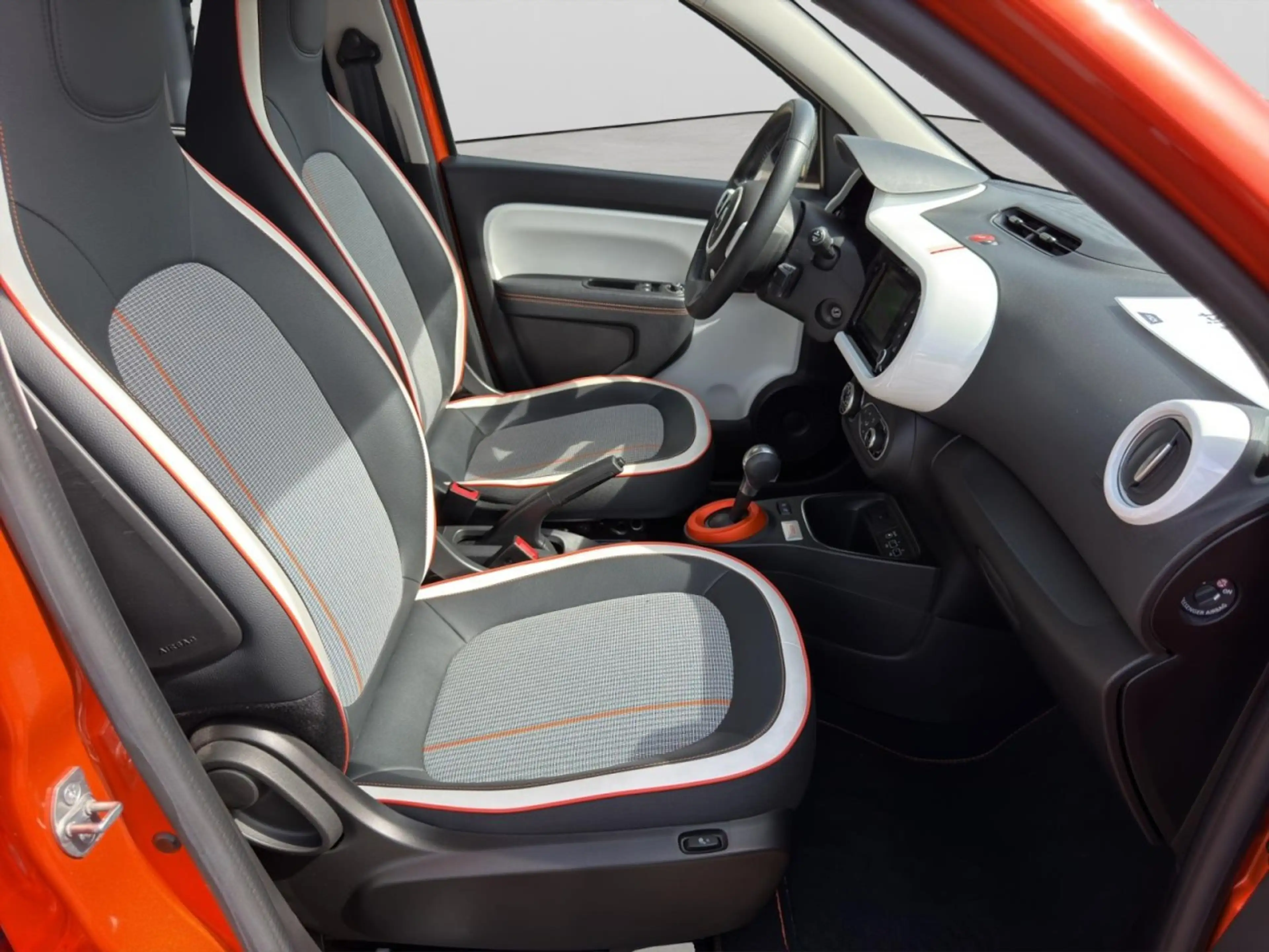 Renault Twingo Vibes Electric Klima Einparkhilfe Sitzheizung — photo 15