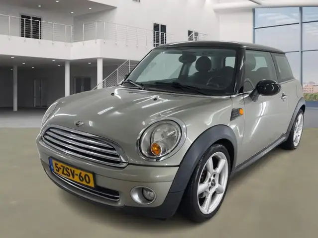 MINI Cooper Mini 1.6 AUTOMAAT/ LAAG KM