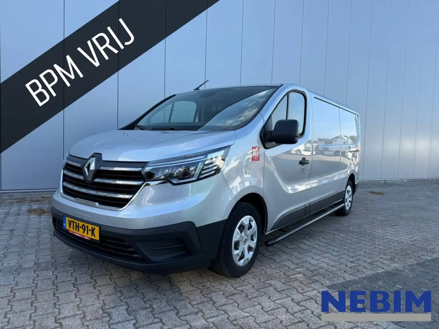Renault Trafic Jong gebruikt in goede staat! Gris - 1