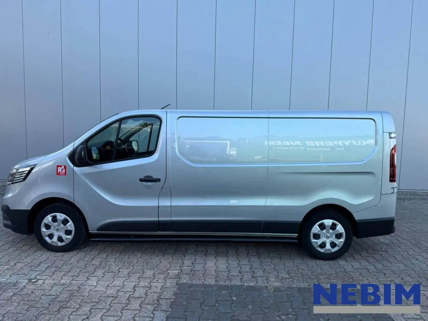 Renault Trafic Jong gebruikt in goede staat! Gris - 2