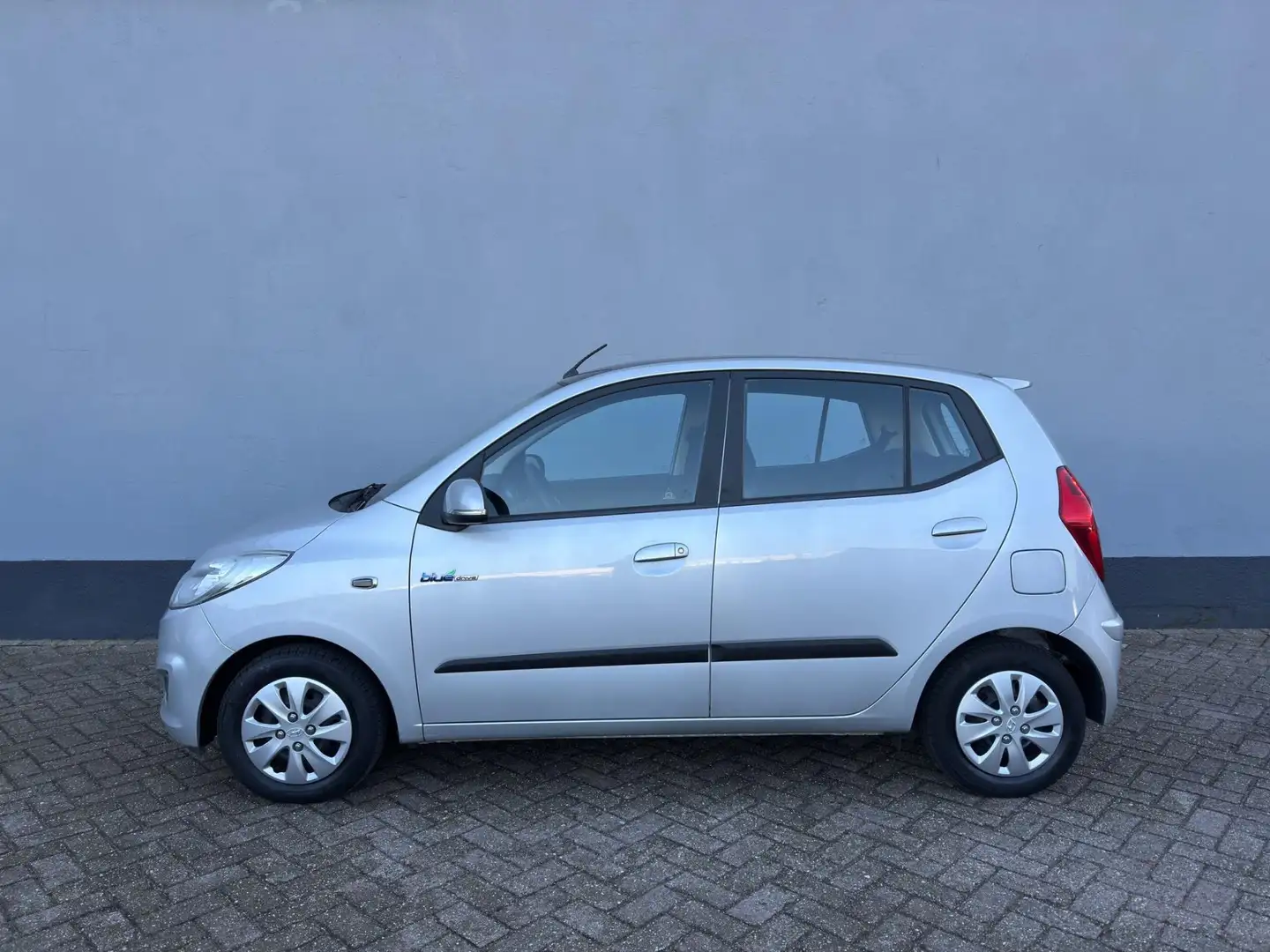 Hyundai i10 1.0 Black pack 5-Deurs - Airco Grau - 2