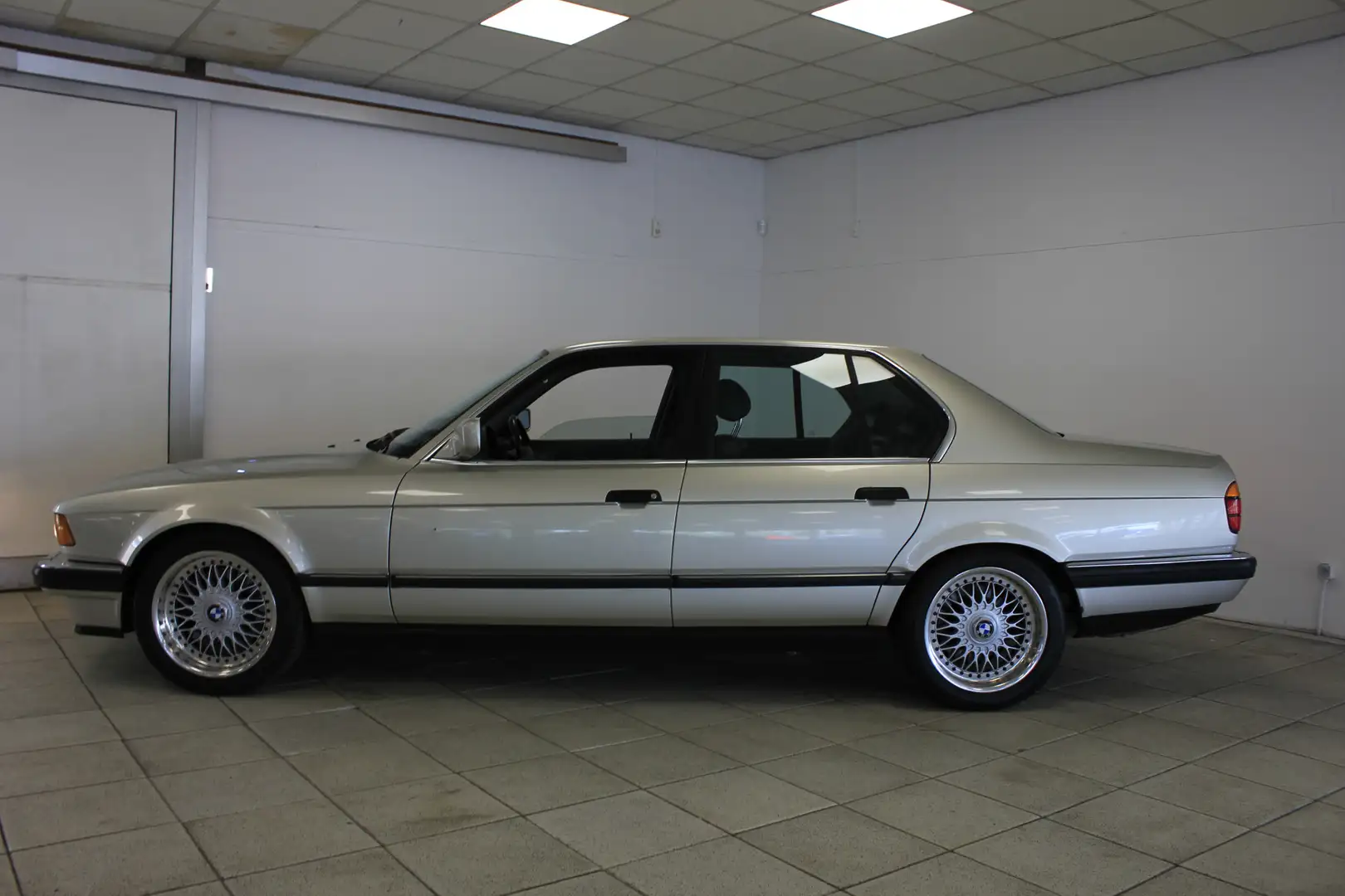 BMW 735 7-serie 735i / NL AUTO / AUT. GEREVISEERD / AIRCO Beżowy - 2