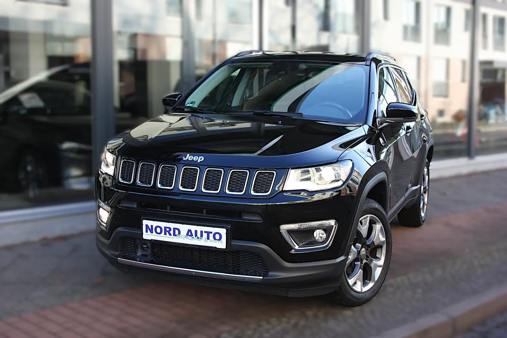 Jeep Compass 1.4 EDITION 4x4 Aut. Leder/Navi/Temp/Pdc Schwarz - 2