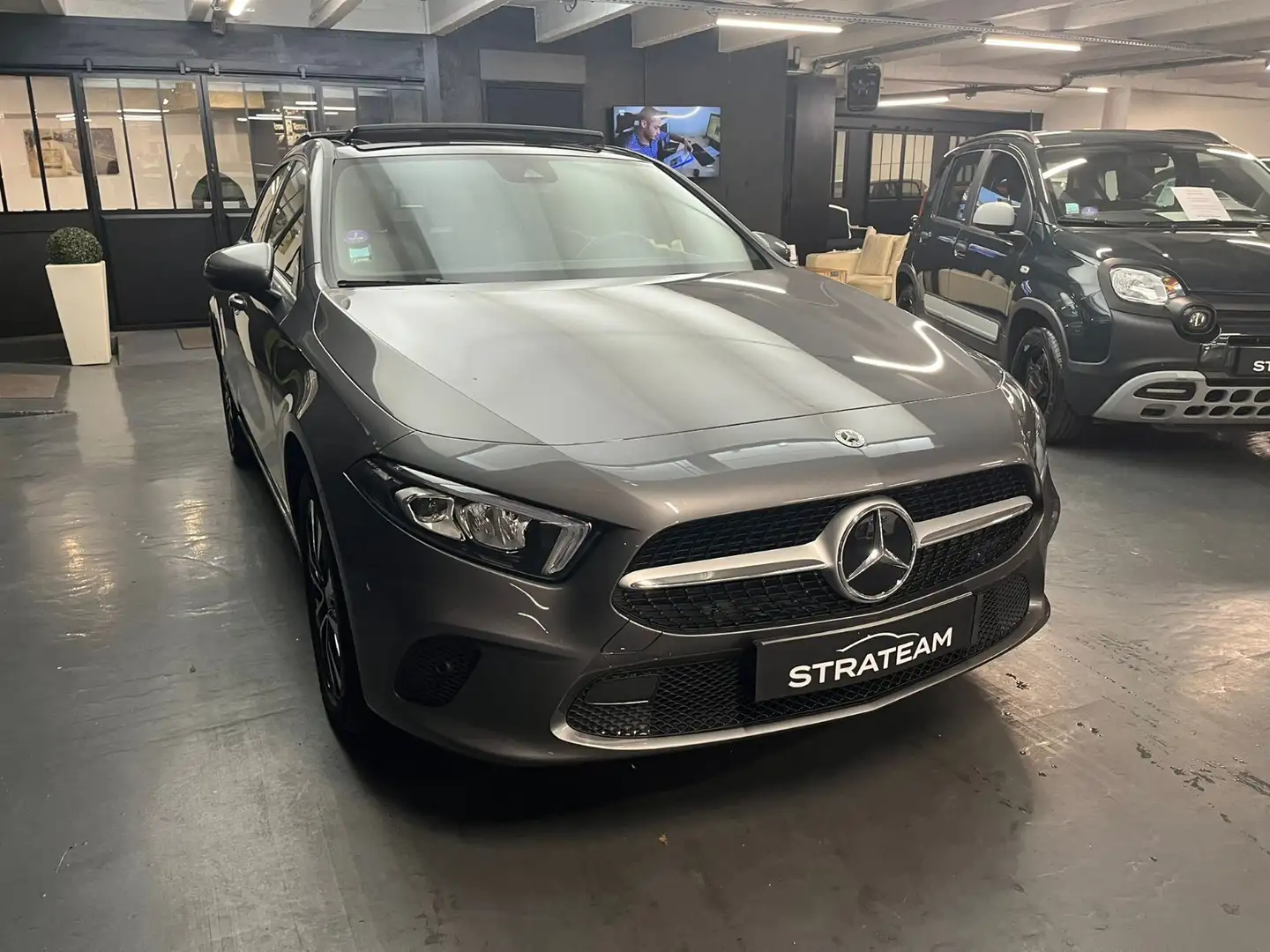 Mercedes-Benz A 250 Classe A 250 e business line DCT Gris - 2