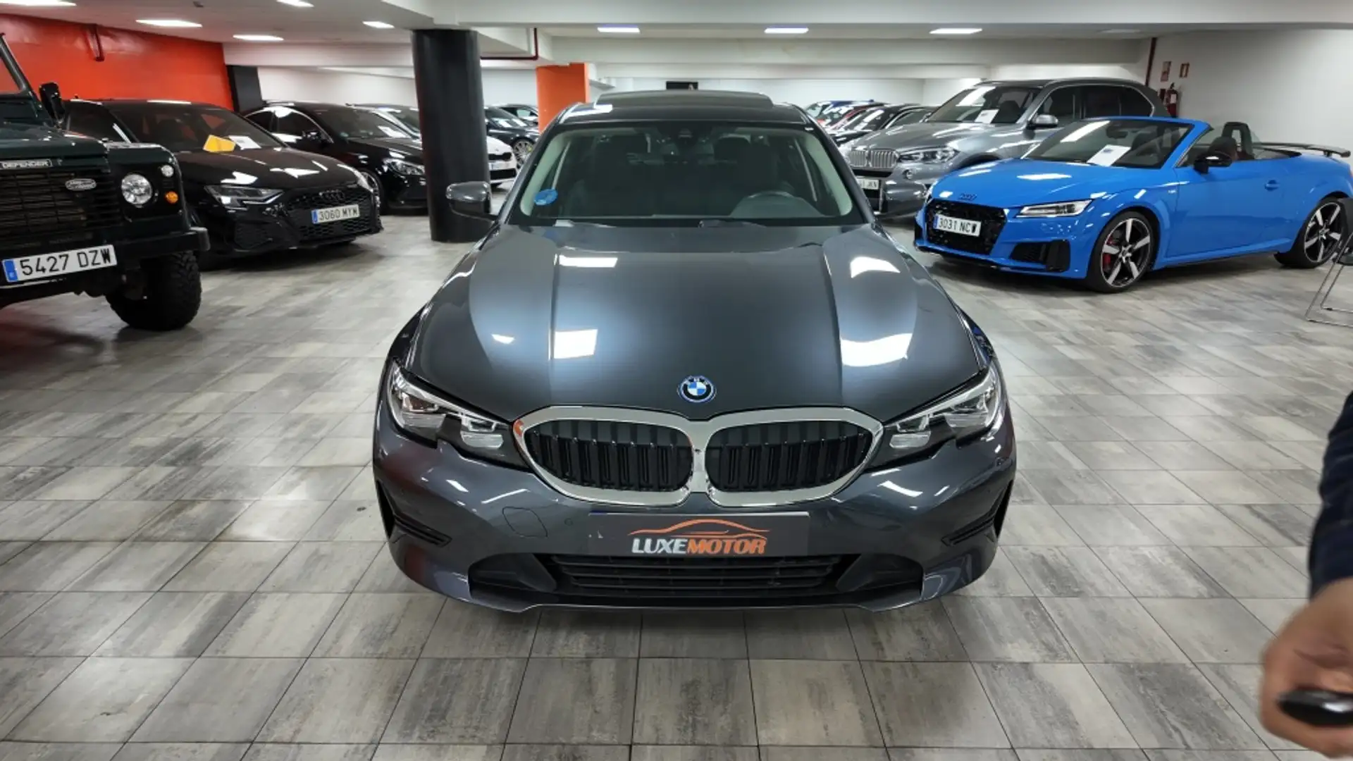 BMW 320 320e Gris - 2