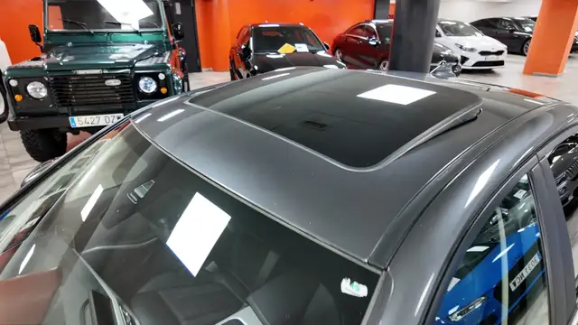 BMW 3 Series view 15