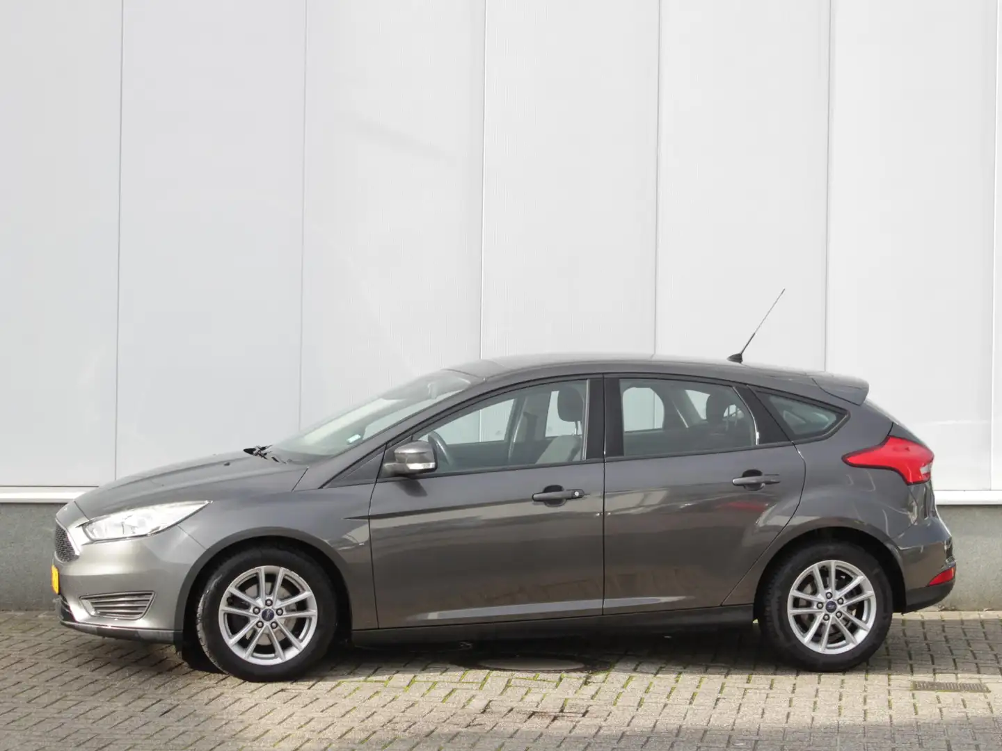 Ford Focus 1.0 Trend Edition | Navi | Cruise | Airco | Camera Gris - 2