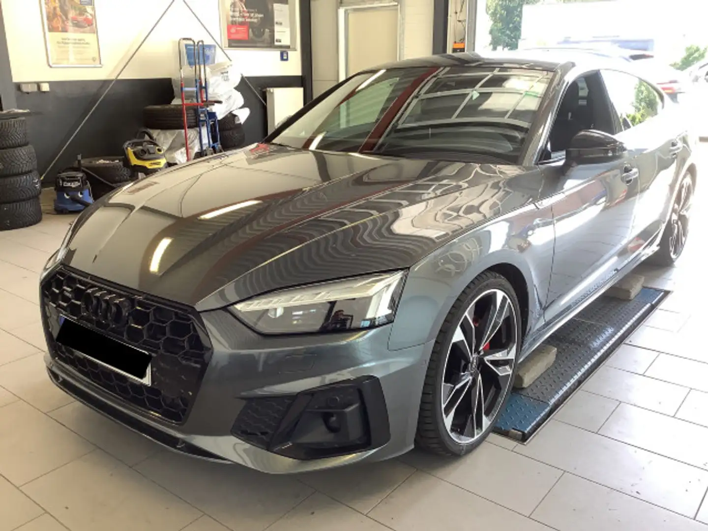 Audi A5 40 TDI quat. 2x S line B&O Panorama Grau - 2