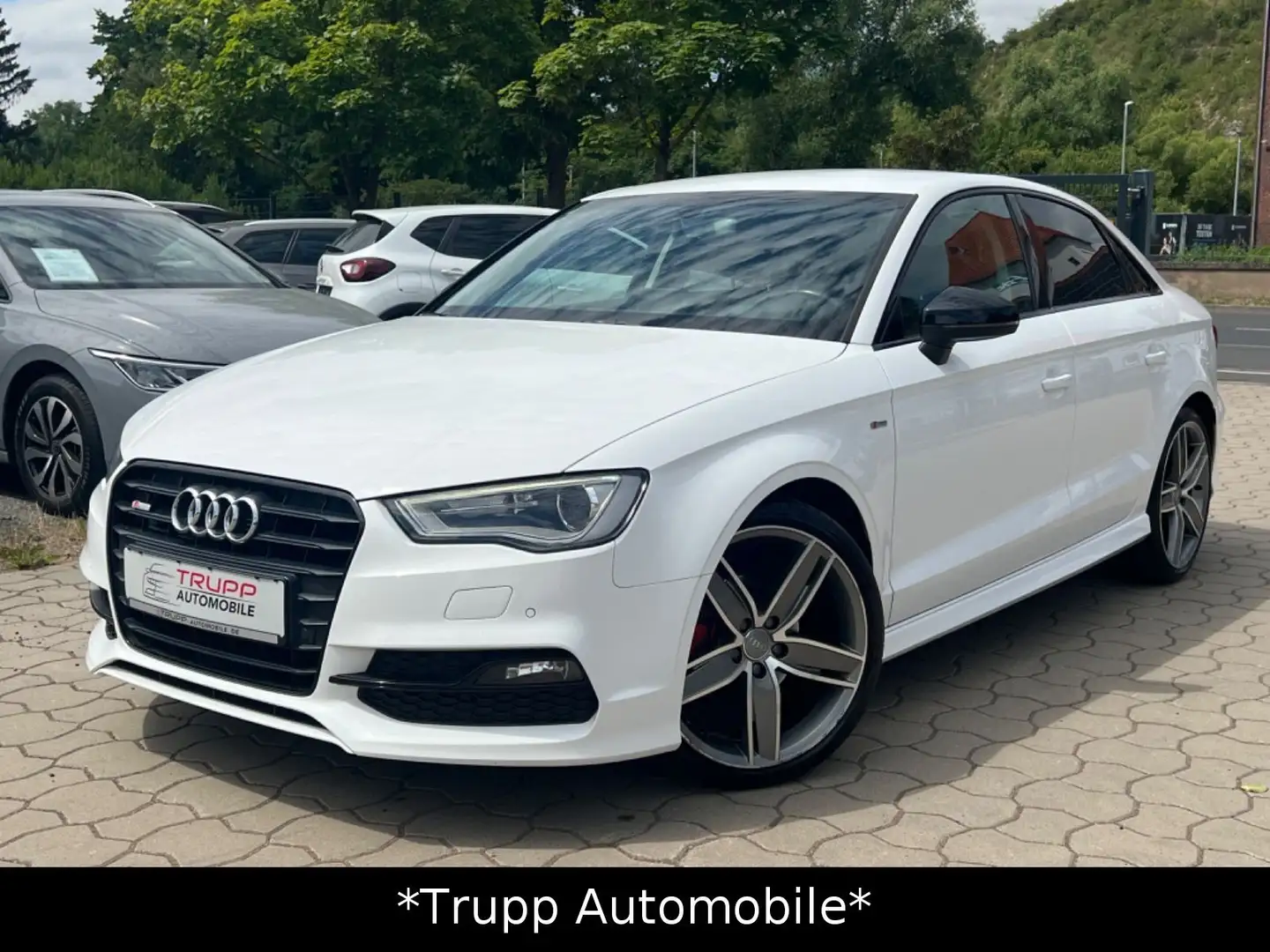 Audi A3 2.0TDI Limousine S-Line/LED/Navi/SHZ/PDC/DSP Wit - 1