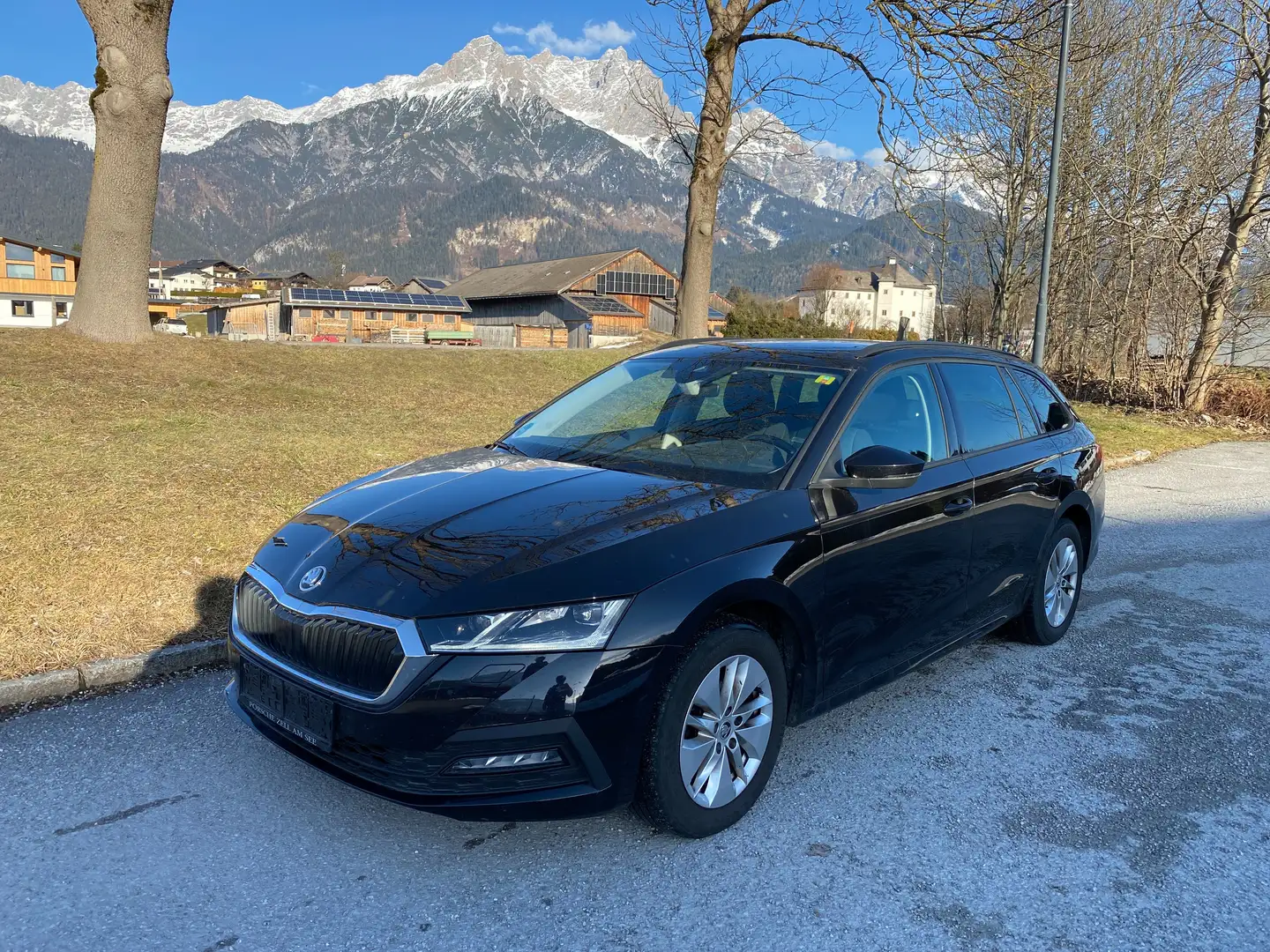 Skoda Octavia Combi Ambition 2,0 TDI Schwarz - 1