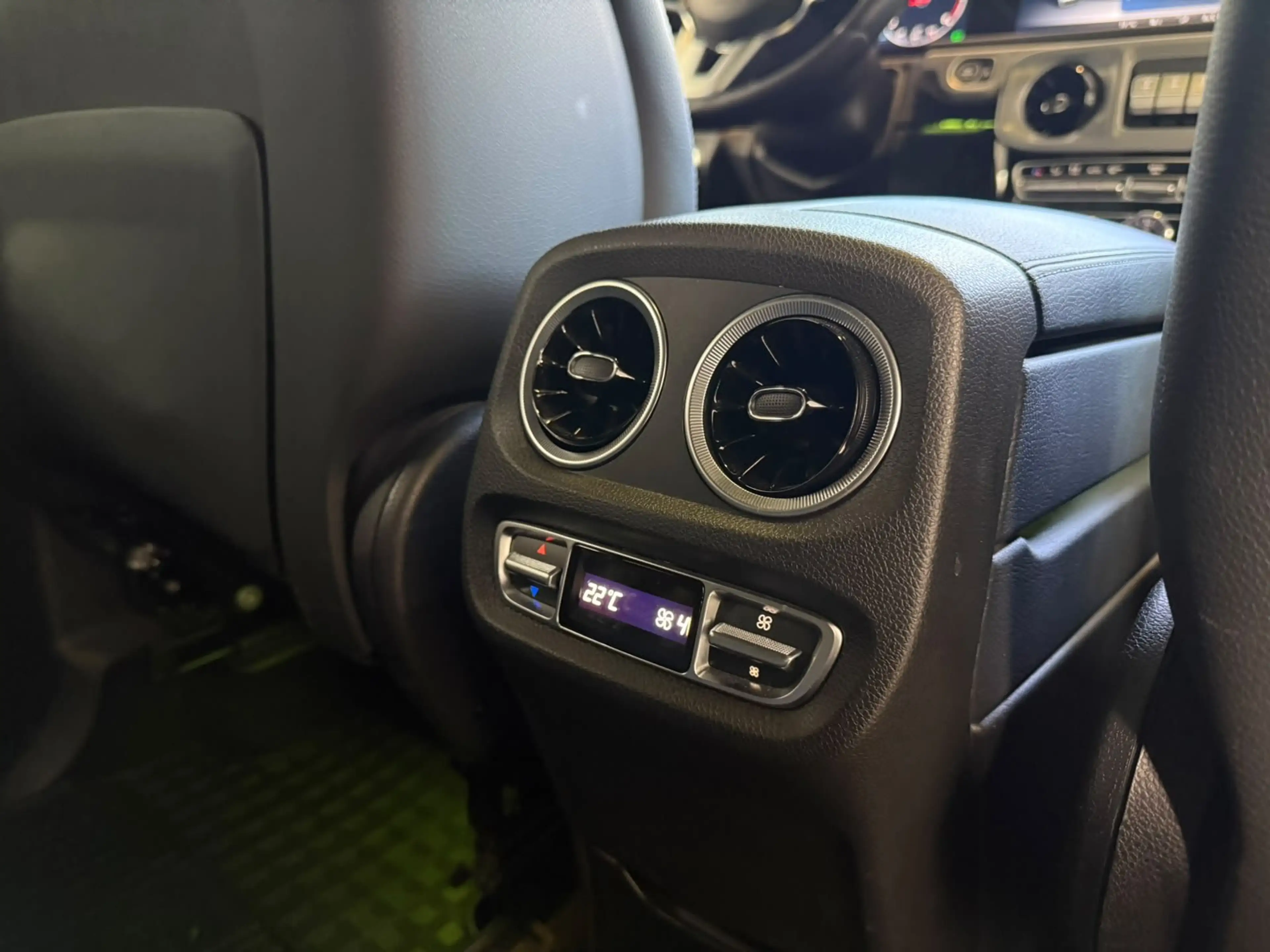 Mercedes-Benz G 400 d COMAND+AHK+MBEAM+MEMORY+SHD+KAMEERA+WIDES — photo 14