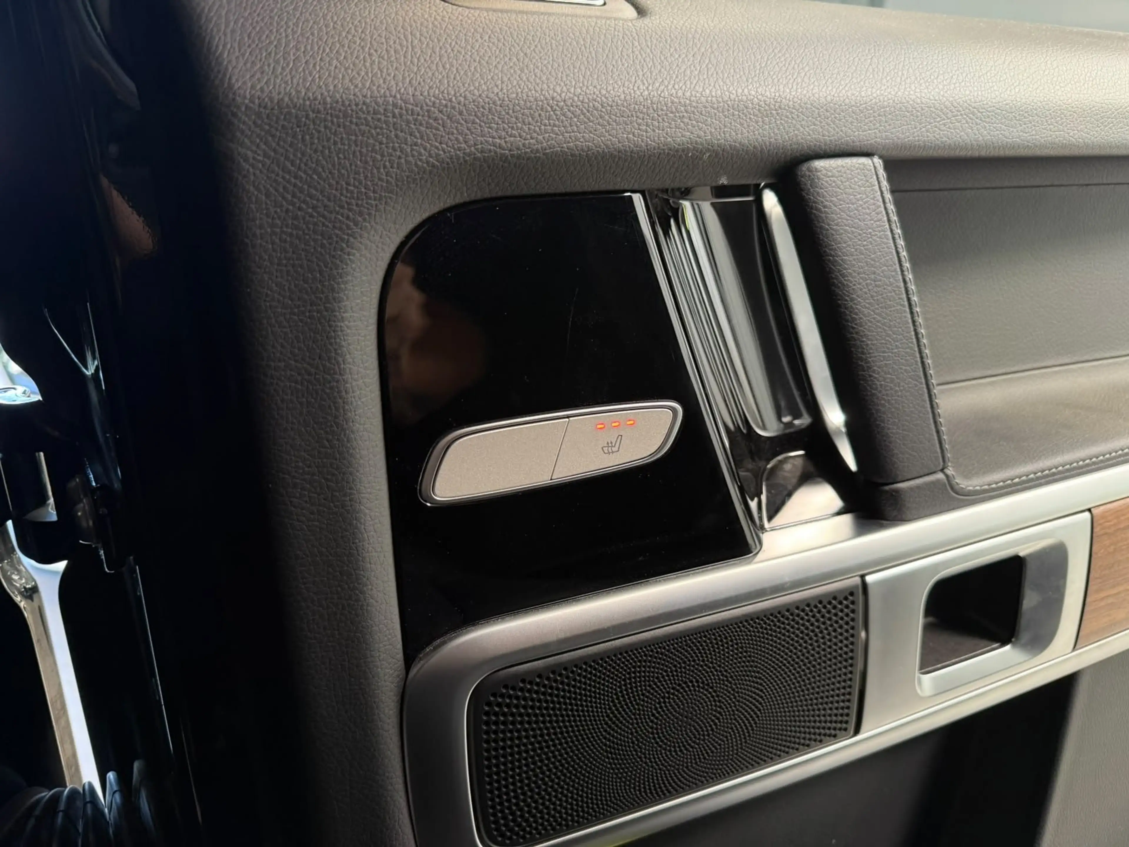 Mercedes-Benz G 400 d COMAND+AHK+MBEAM+MEMORY+SHD+KAMEERA+WIDES — photo 15