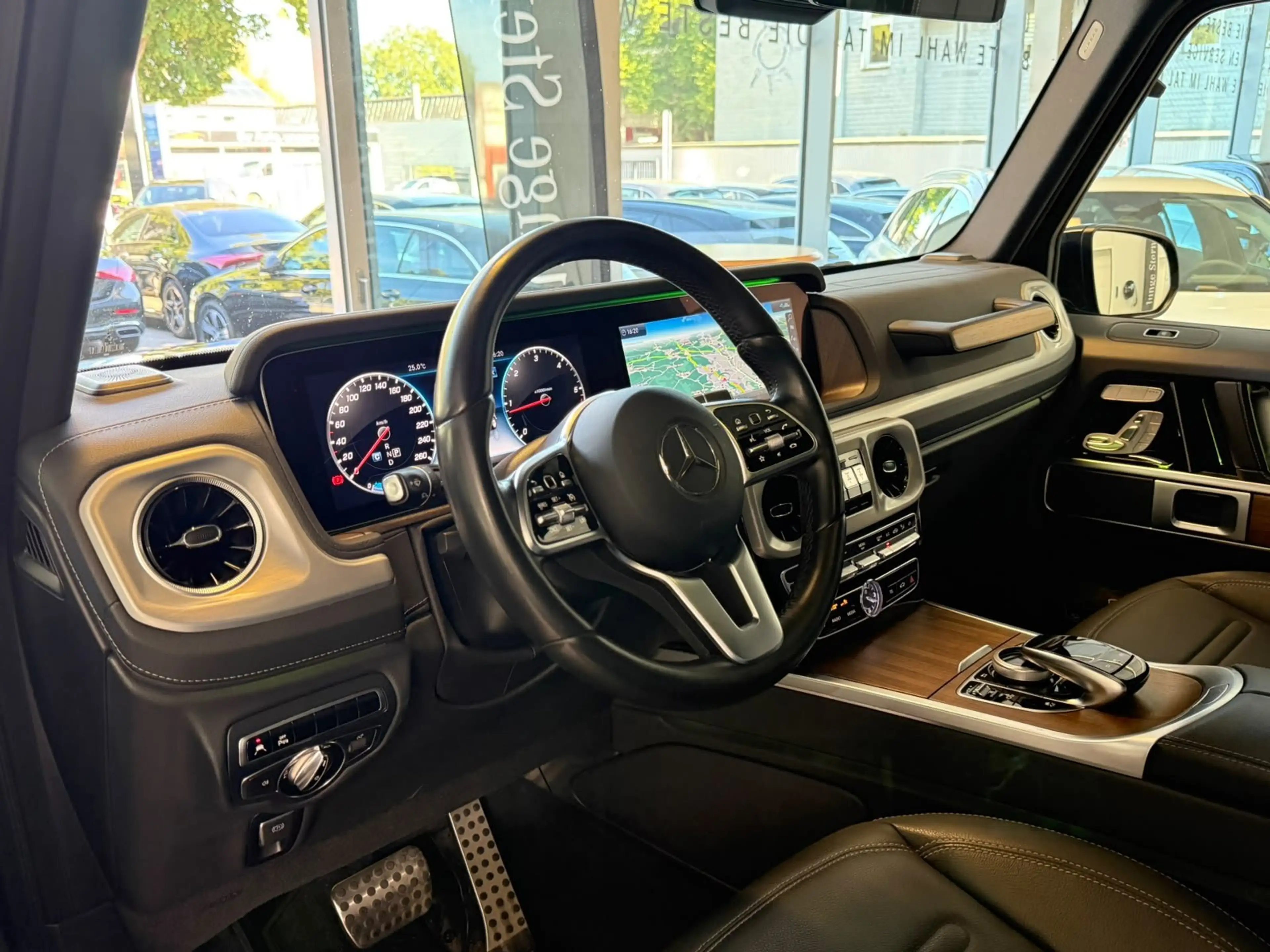 Mercedes-Benz G 400 d COMAND+AHK+MBEAM+MEMORY+SHD+KAMEERA+WIDES — photo 8
