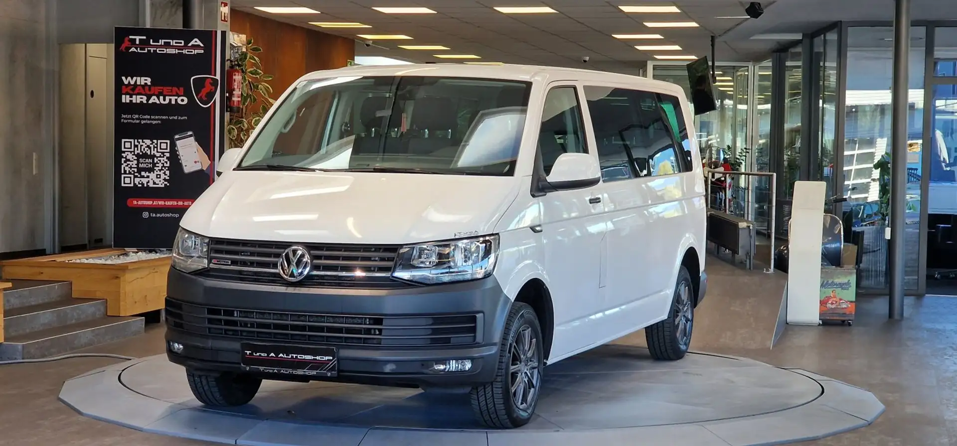 Volkswagen T6 Kombi LR 2.0 TDI 4Motion 9-Sitzer *AHK*Navi*Komfort-Pake Weiß - 1