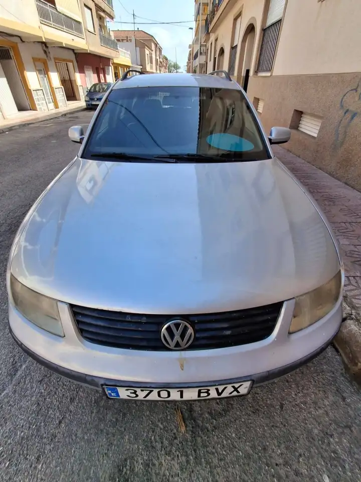 Volkswagen Passat 1.9 tdi confortline 110 cv VÁRIANT, foto 2