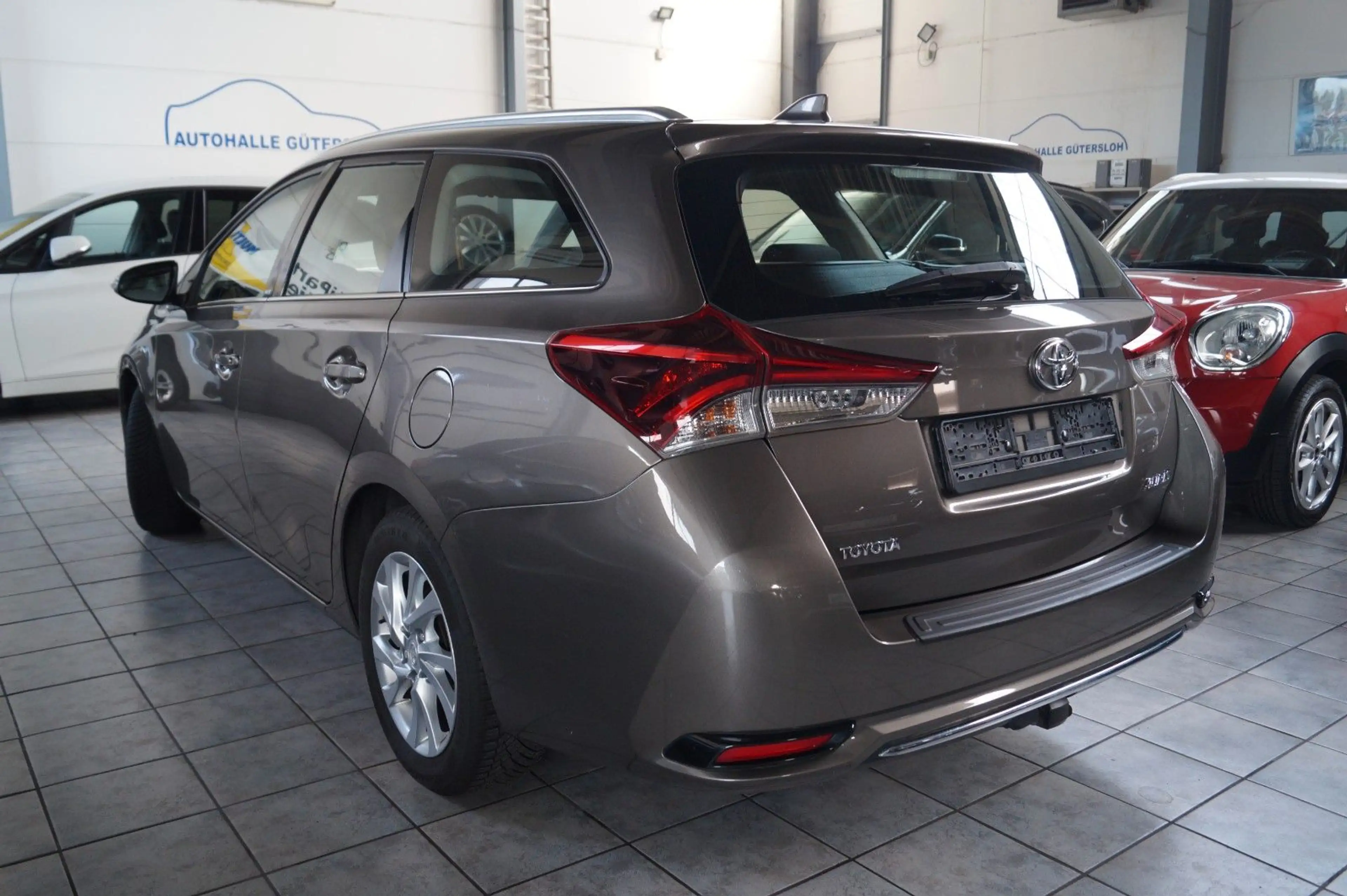 Toyota Auris Touring Sports Edition-S*AHK*Kamera*SH* — photo 7