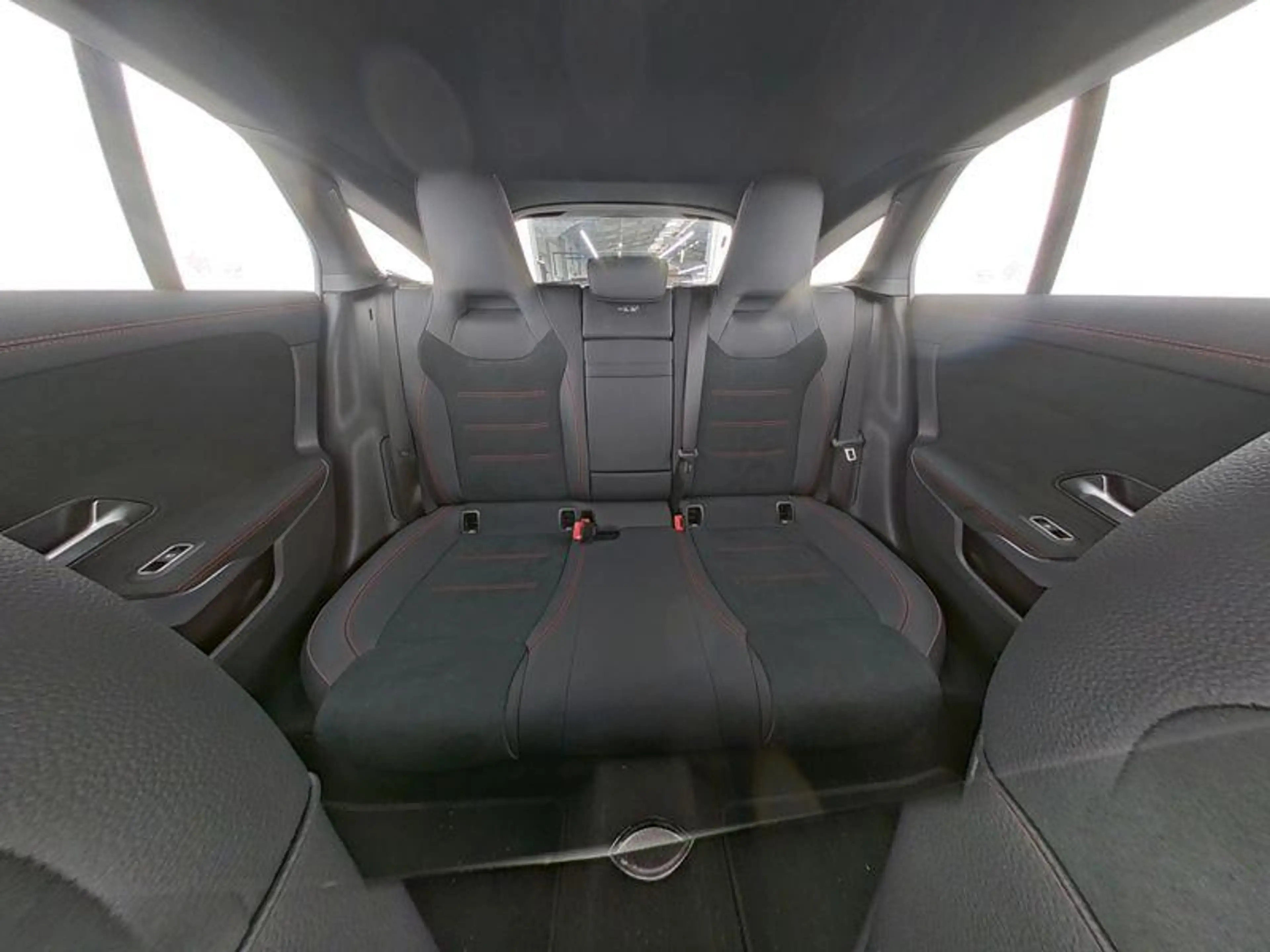 Mercedes-Benz CLA 200 Shooting Brake AMG Line | Smartphone Integratie | — photo 7