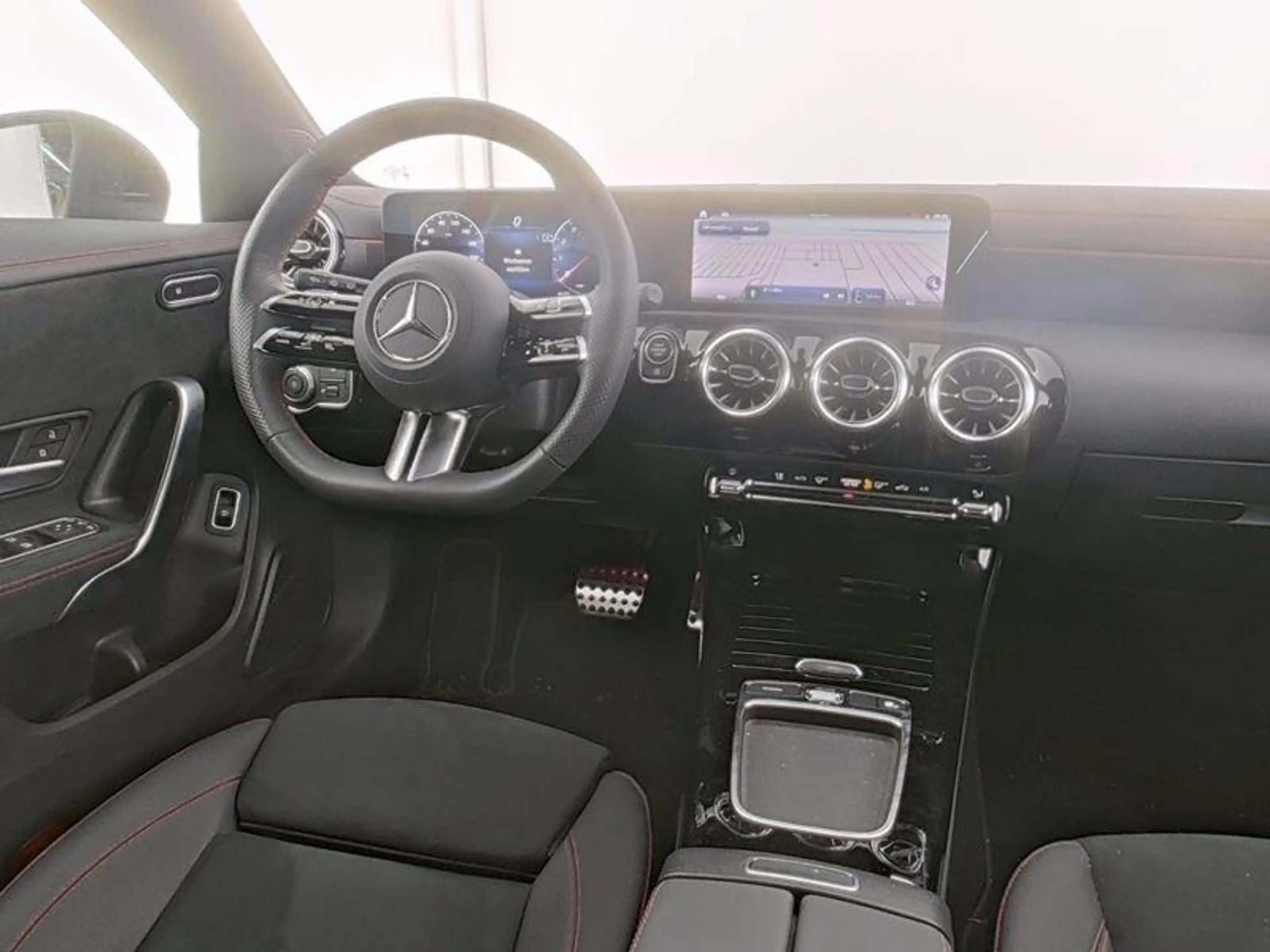Mercedes-Benz CLA 200 Shooting Brake AMG Line | Smartphone Integratie | — photo 5