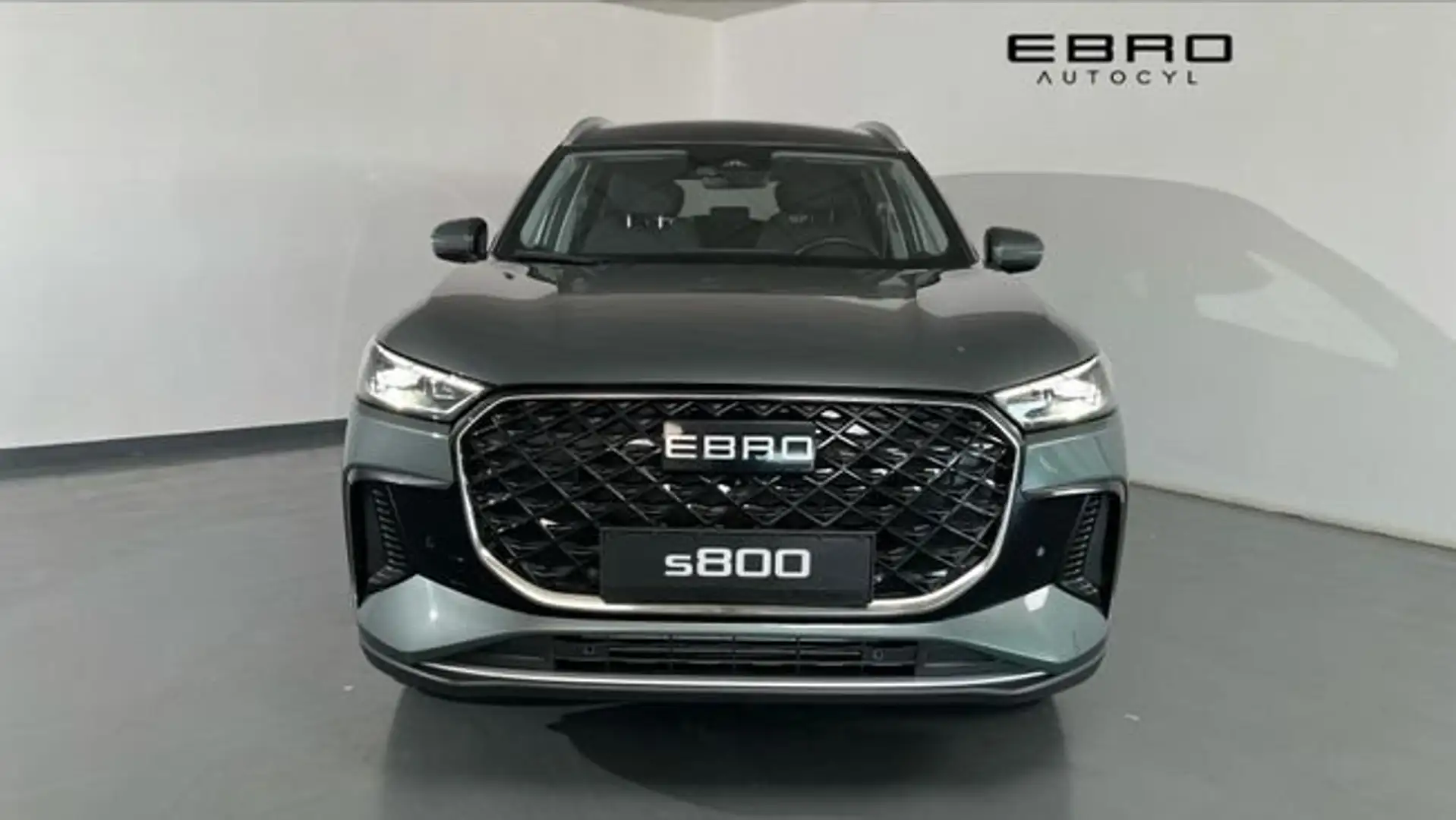 Ebro s800 1.6 TGDI 7DCT Premium FWD Grau - 2