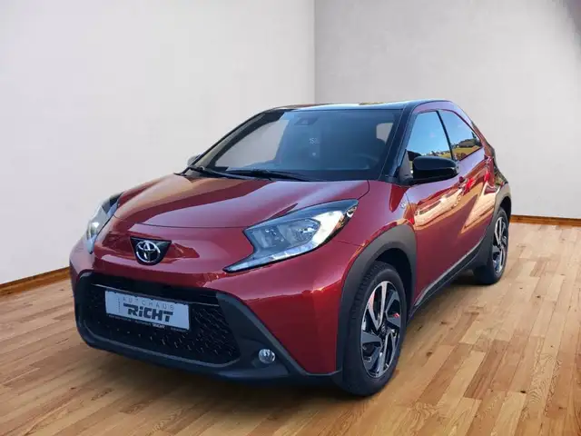Toyota Aygo X 1,0-l-VVT-i S-CVT Stufenlos 5-Türer