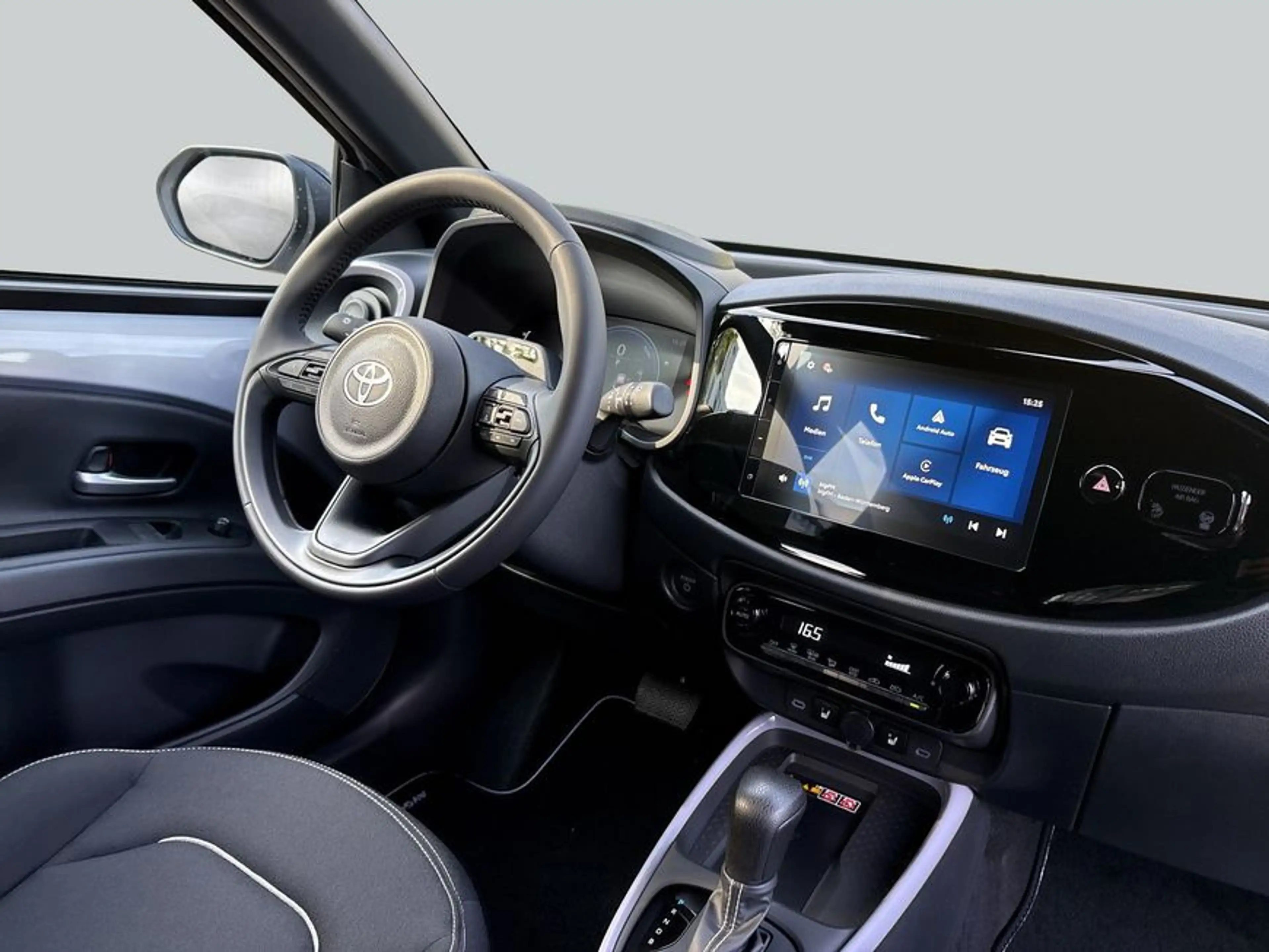 Toyota Aygo X X 1,5 Hybrid Teamplayer Technik — photo 15