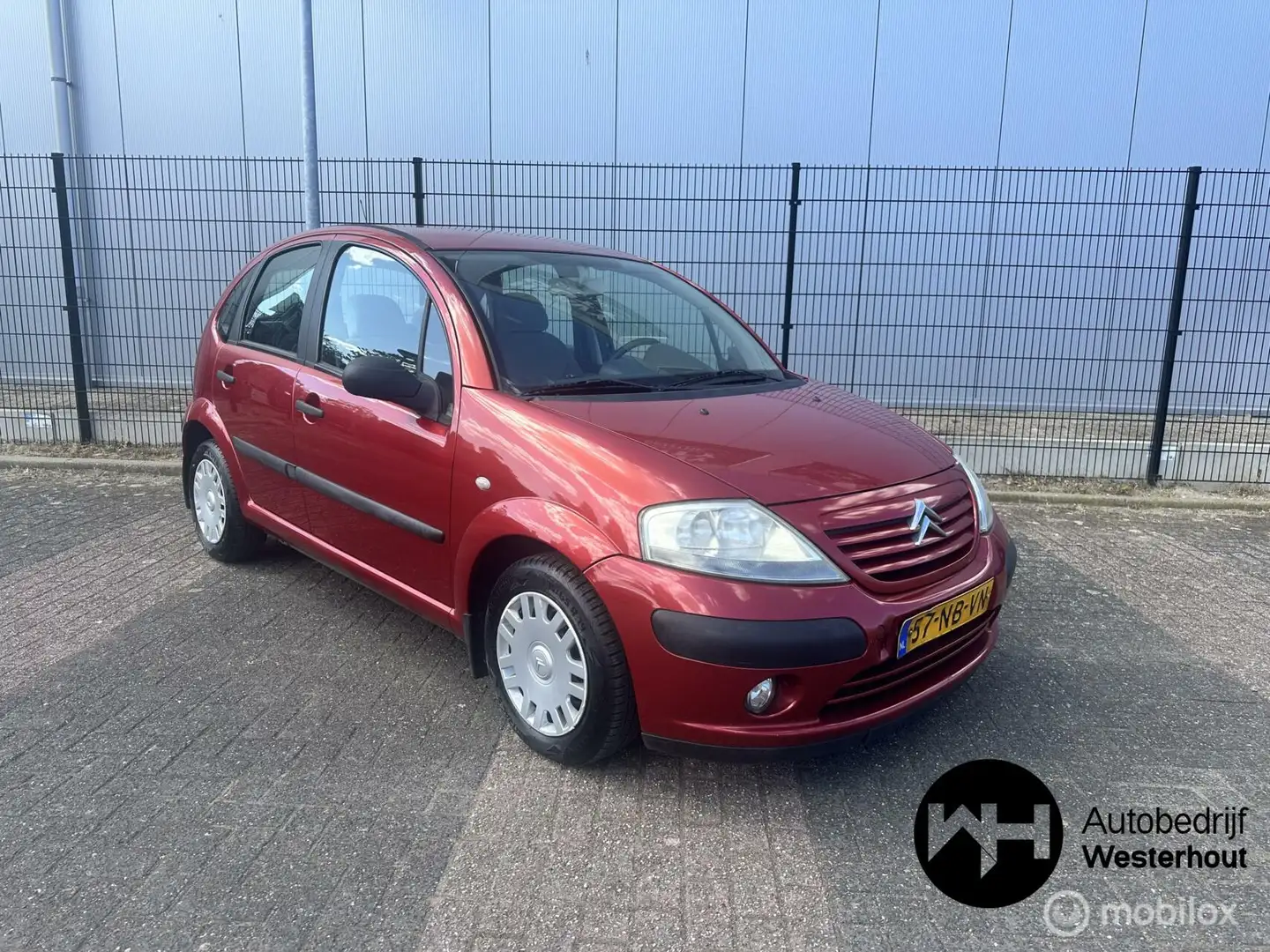 Citroen C3 1.4i Ligne Ambiance AIRCO Cruise control Elektrisc Rood - 1