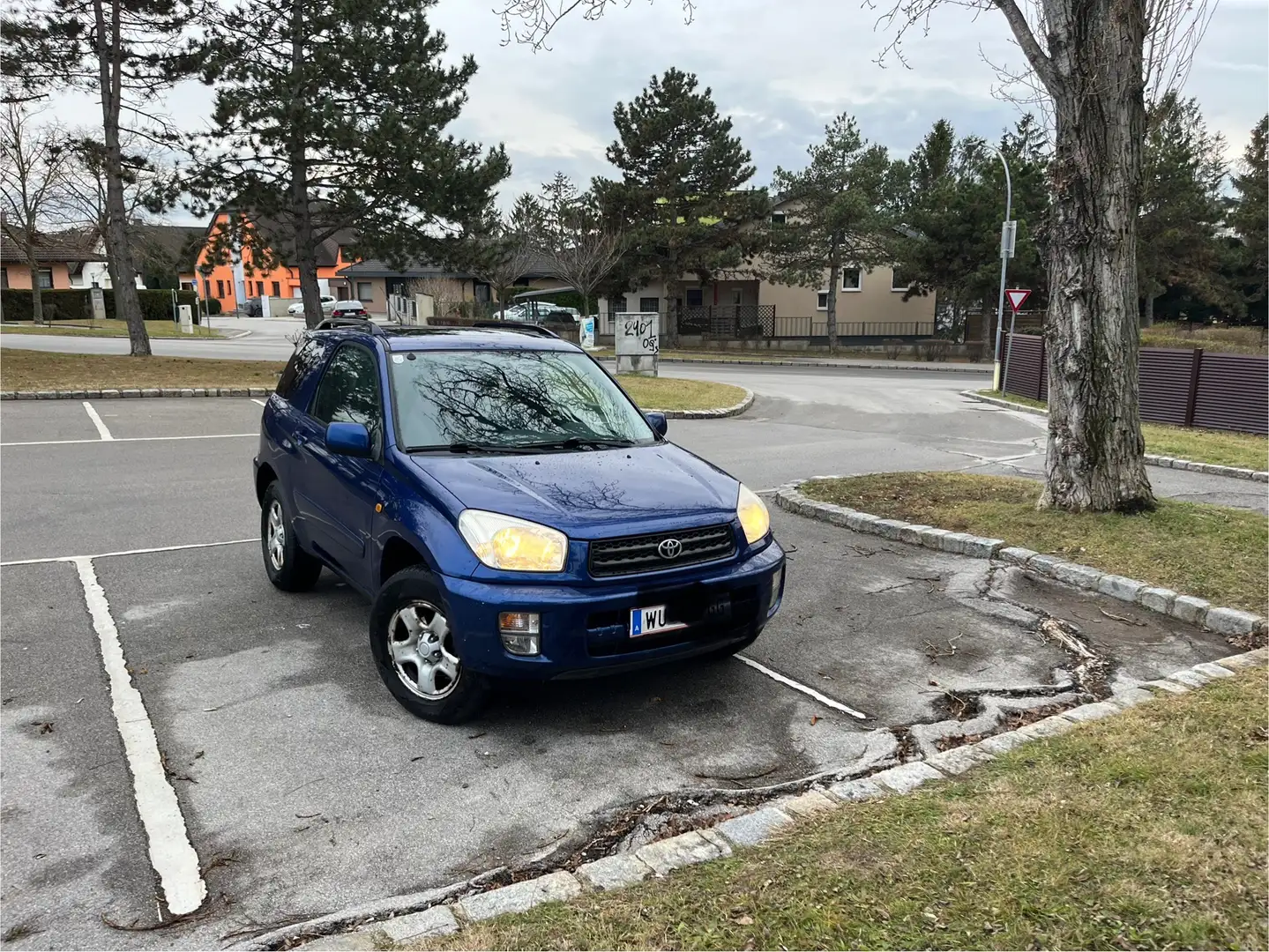 Toyota RAV 4 RAV4 2,0 VVT-i 4WD Blau - 1