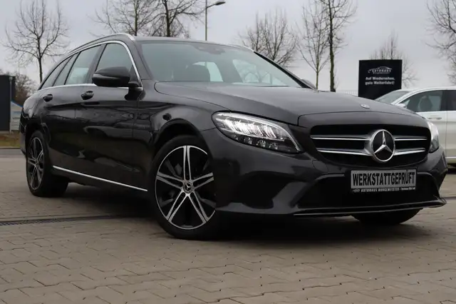Mercedes-Benz C 300 T de *1-Hand*Ambiente*LED*PDC*Kamera*SHZ*Temp*