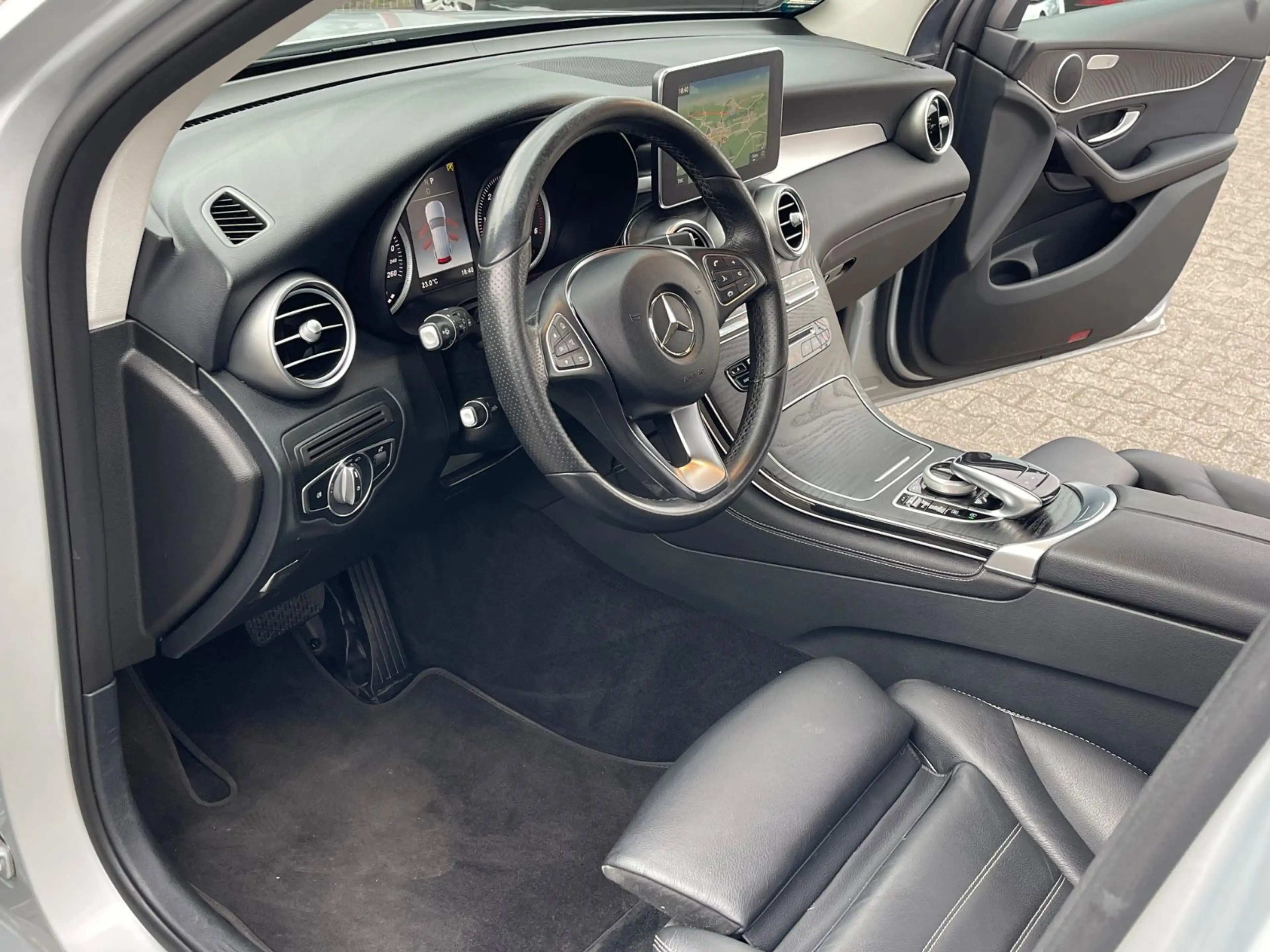 Mercedes-Benz GLC 250 GLC -Klasse GLC 250 d 4Matic — photo 9