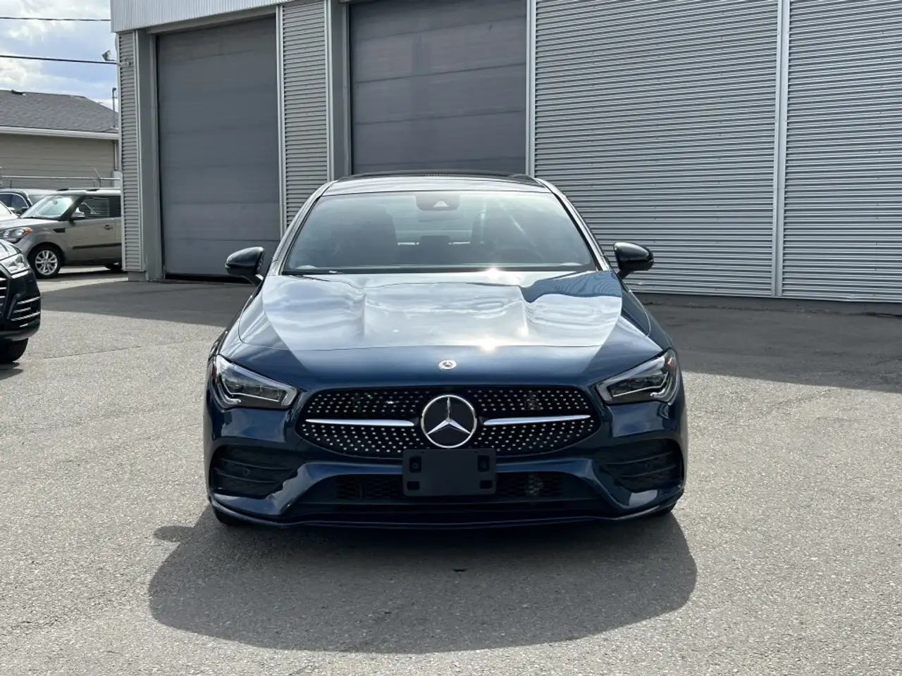 Mercedes-Benz CLA снимка Mercedes-Benz CLA